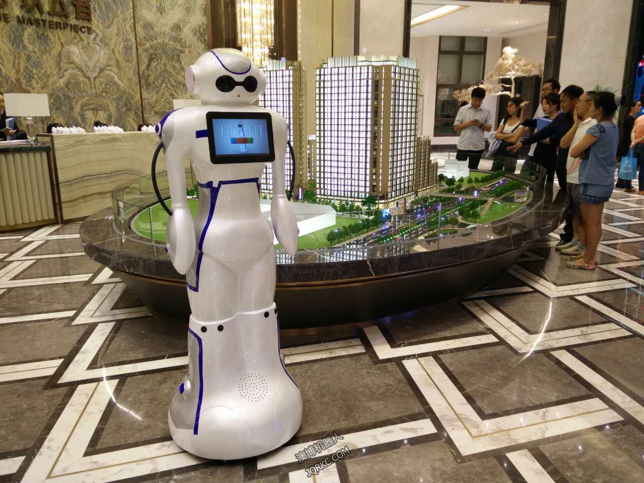 機(jī)器人與中小銀行搶飯碗？